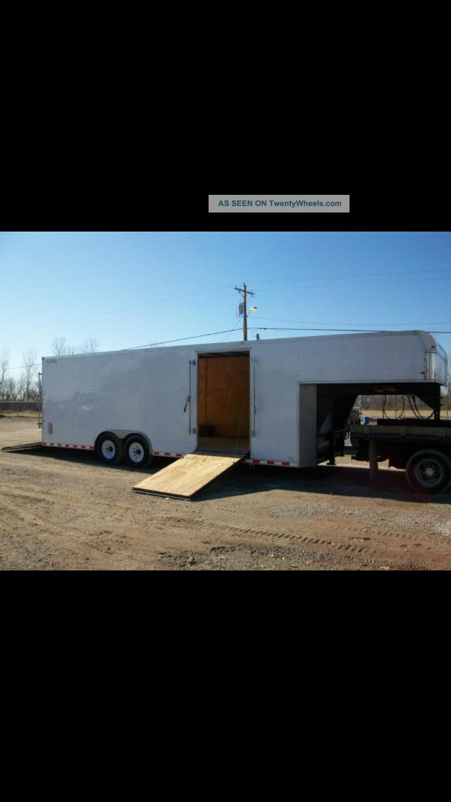 Hardly 2010 24 ' Enclosed Extra Tall Gooseneck Doolittle Trailer Trailers photo
