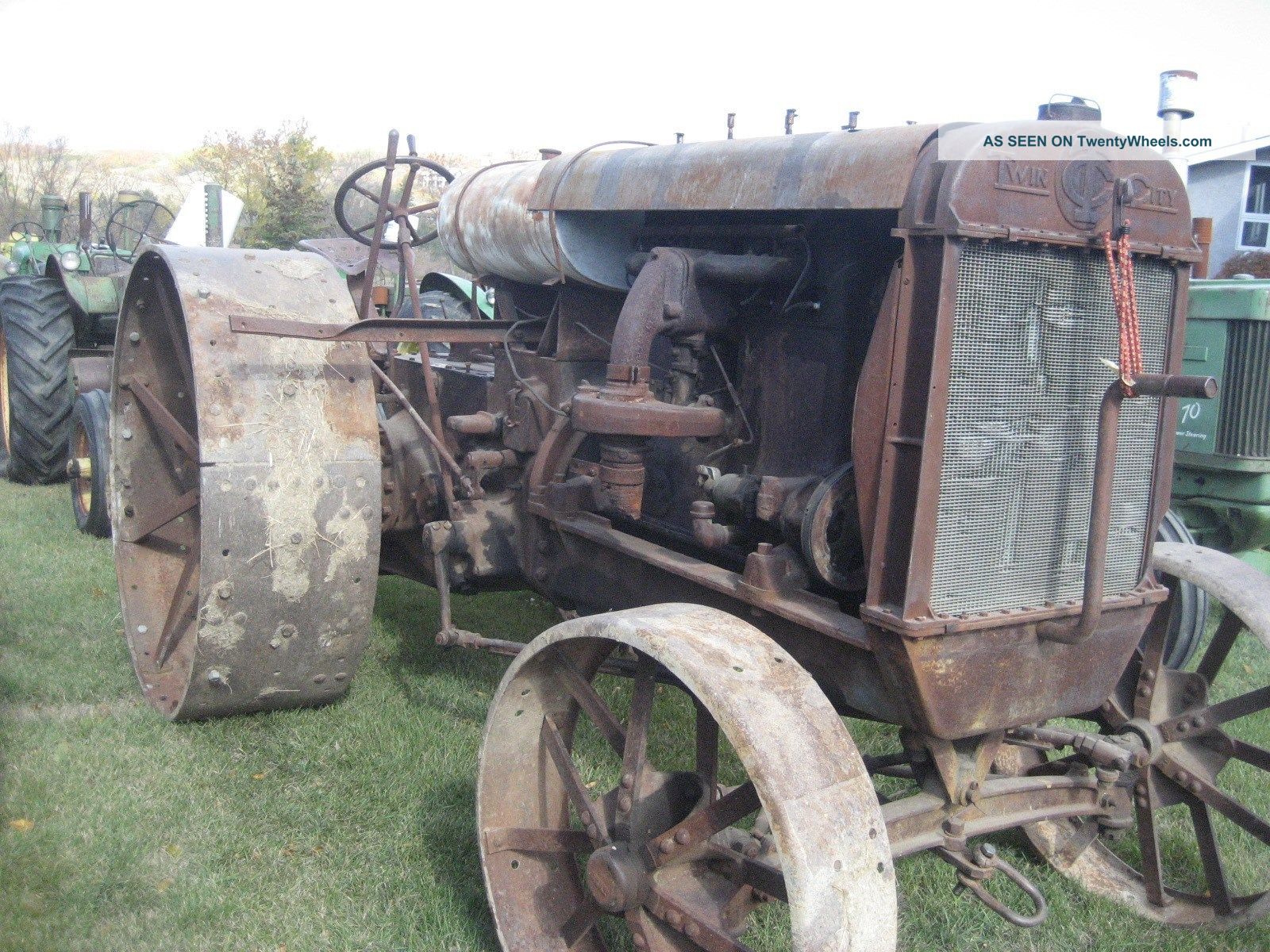 1928 Twin City 27 - 44 Rare One Of 750 Made,  Runs Excellent Antique & Vintage Farm Equip photo