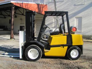 Yale Glp080 Forklift 8,  000 Pneumatic,  Triple,  Sideshift,  Lp Gas,  Propane, photo