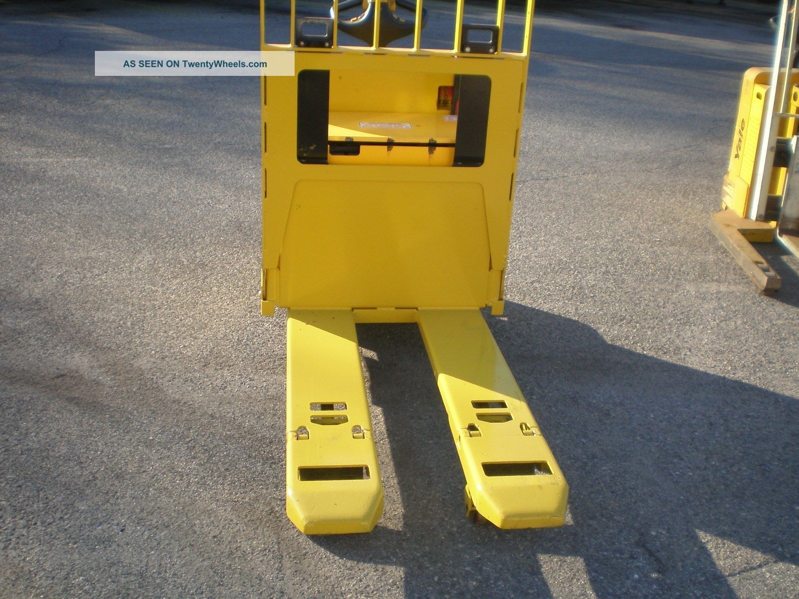 2003 Yale Walkie Pallet Jack 6000 Lbs Capacity