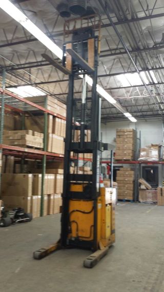 Yale Electric Reach Forklift Triple Mast 24v W/ Charger photo