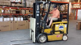 Yale Electric Forklift Double Mast 48v W/ Charger photo