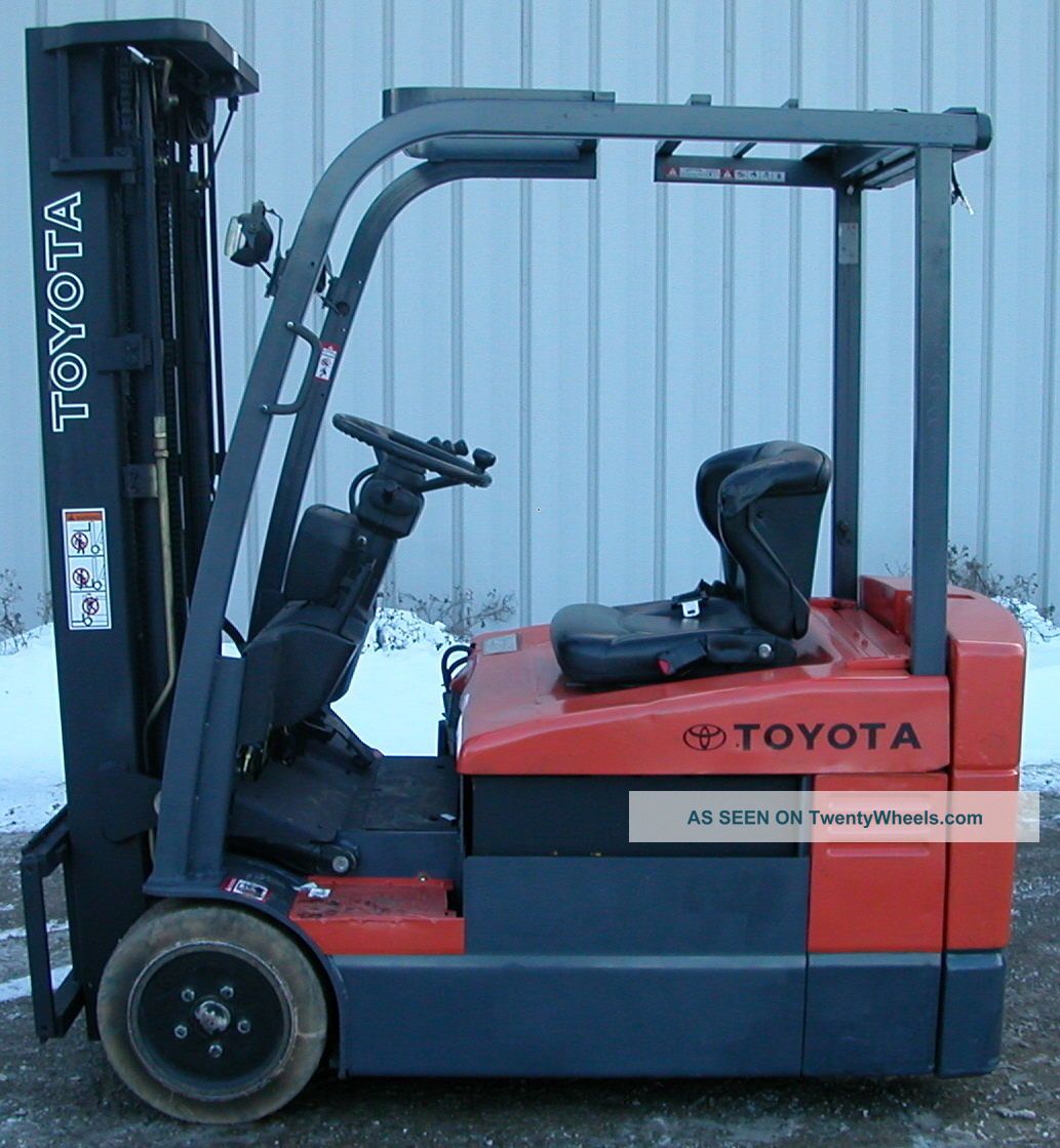 Toyota Model 7fbeu20 (2003) 4000lbs Capacity 3 Wheel Electric Forklift Forklifts photo