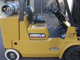 Caterpillar 12,  000lbs Forklift Propane 825 Hours photo