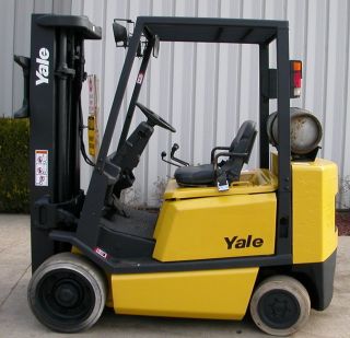 Yale Model Glc050tg (2000) 5000lbs Capacity Lpg Cushion Tire Forklift photo