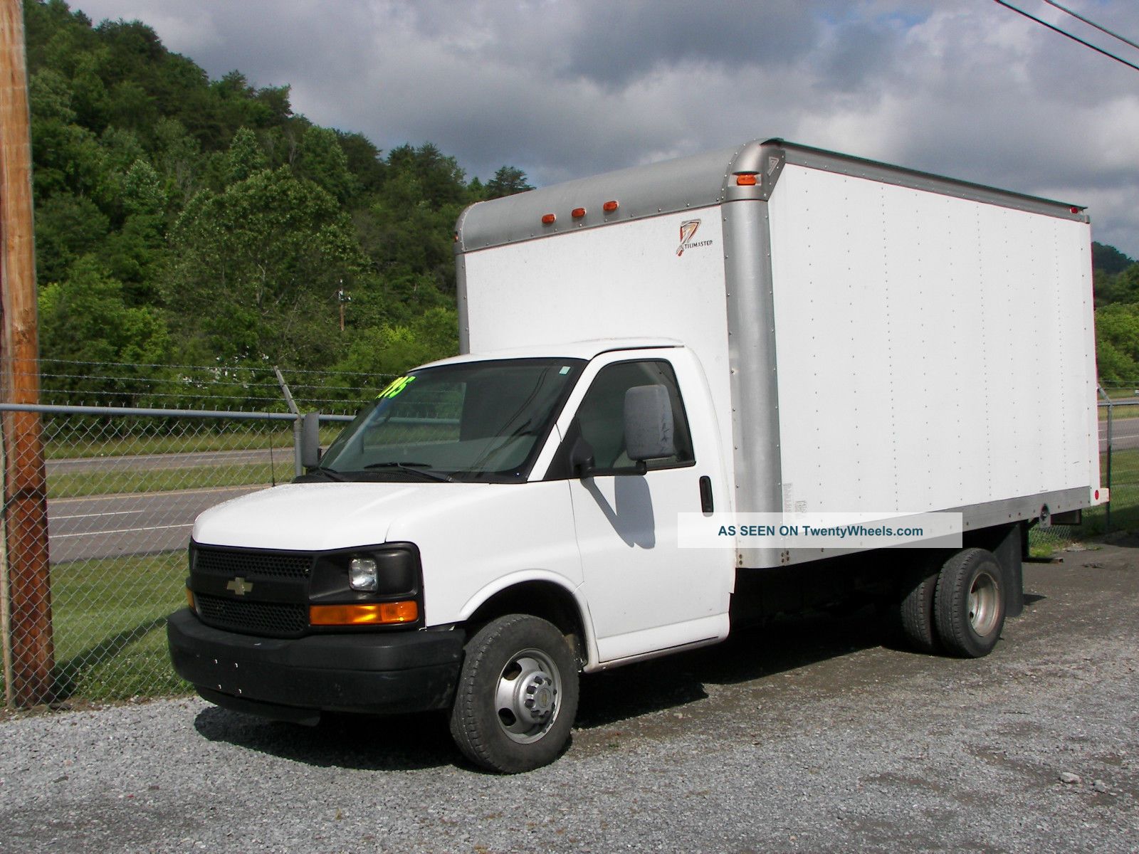 2006 Chevrolet 3500 Box Trucks / Cube Vans photo