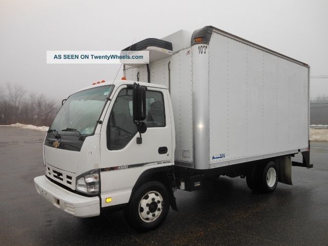 2006 Chevrolet W4500 Box Trucks / Cube Vans photo