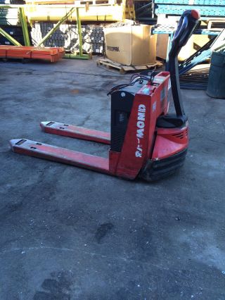 Raymond Electric Pallet Jack 24v 102t - F45l photo