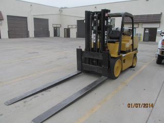 Cat 15,  000 Lb.  Model T150d Propane Forklift In Showroom Condition, photo