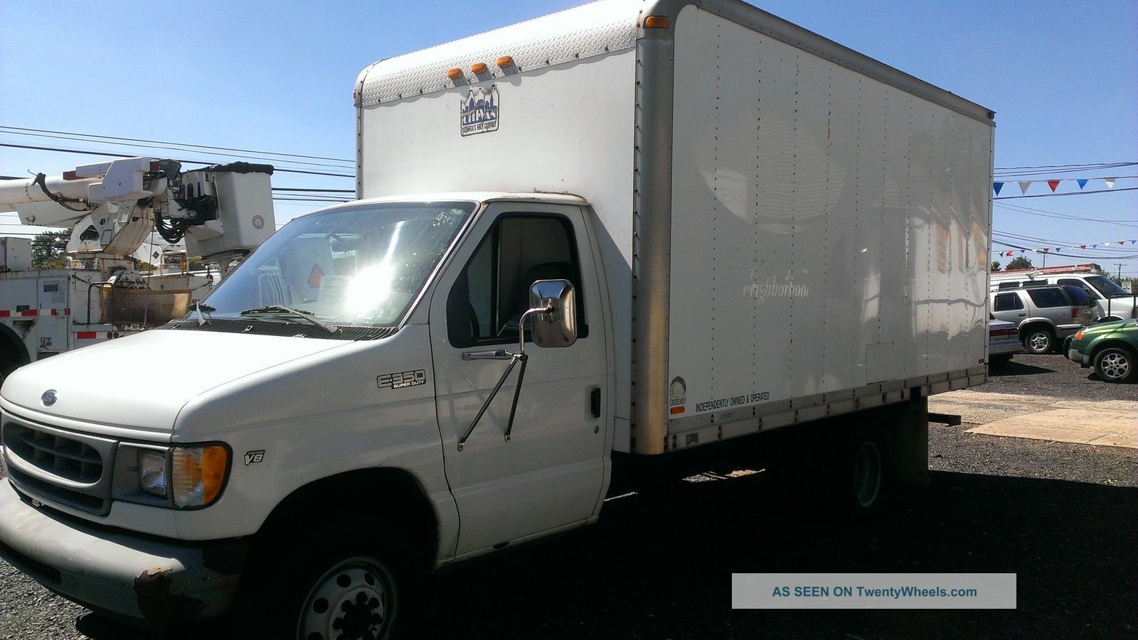 2000 Ford E - 350 Box Trucks / Cube Vans photo