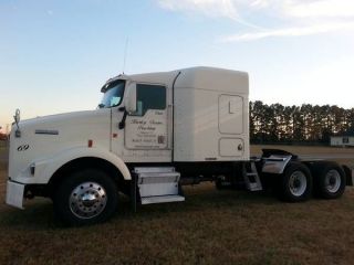 2001 Kenworth T800 photo