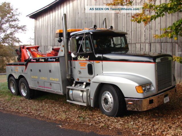 1989 Freightliner - 50/30 Century Wrecker Wreckers photo
