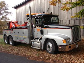 1989 Freightliner - 50/30 Century Wrecker photo