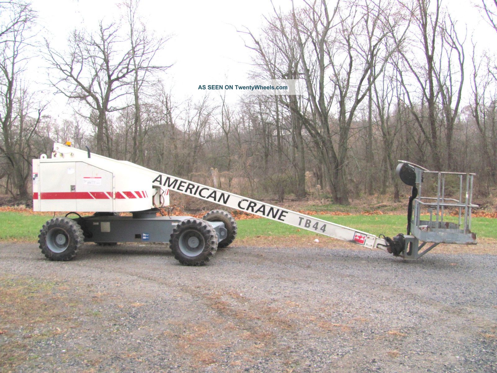 Terex Tb44 Manlift,  Boom Lift,  4x4 Drive,  44 ' Lift,  Jlg,  Genie,  40 ' Aerial Scissor & Boom Lifts photo