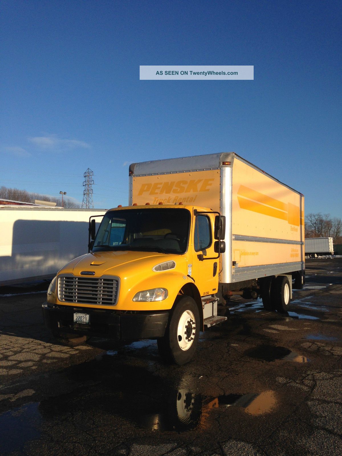 2006 Freightliner Box Trucks / Cube Vans photo