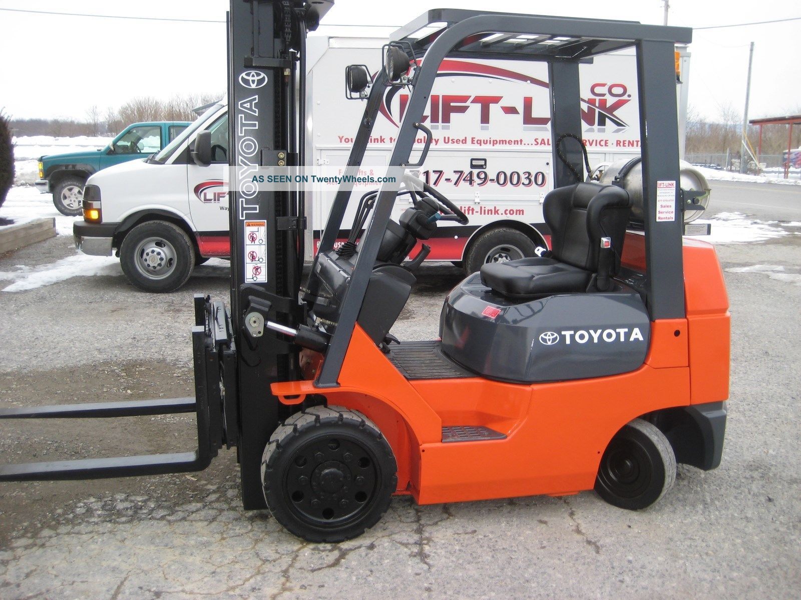 Toyota Forklift 5000 Lbs. Forklifts photo