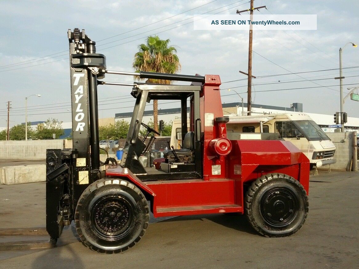 Taylor Forklift 30000lb Capacity,  1993,  Te300s Pneumatic Tires Fork Positioner Forklifts photo