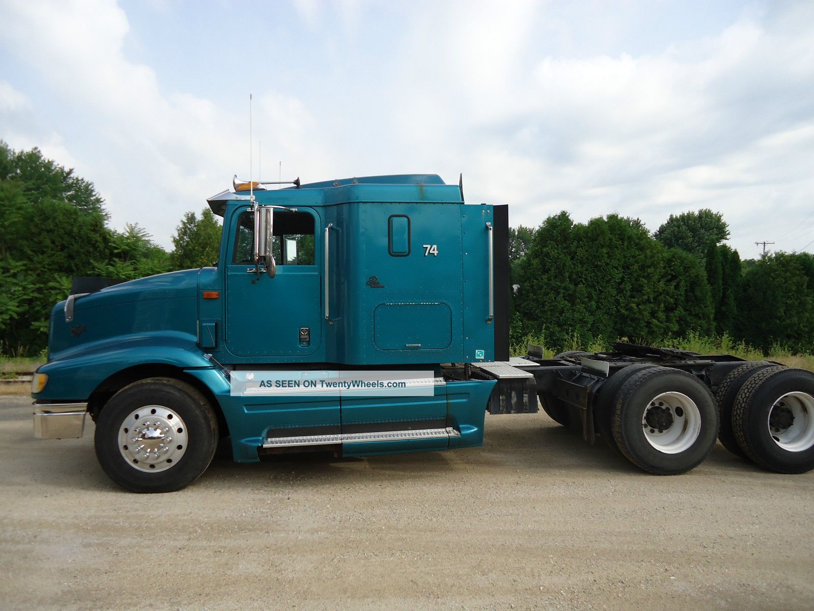 1999 International 9200 Sleeper Semi Trucks photo