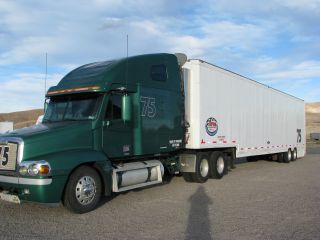 2002 Freightliner Century photo