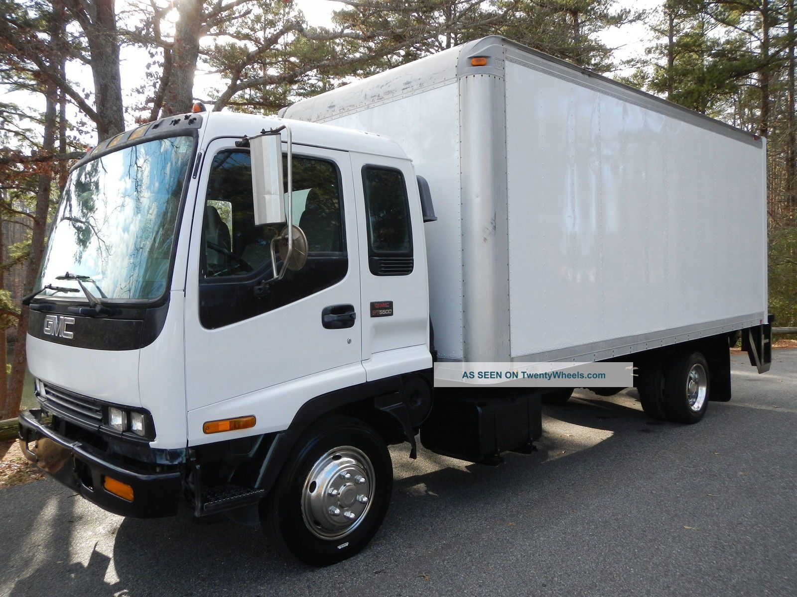 2000 Gmc Isuzu Wt5500 Box Truck W/ Liftgate Box Trucks / Cube Vans photo