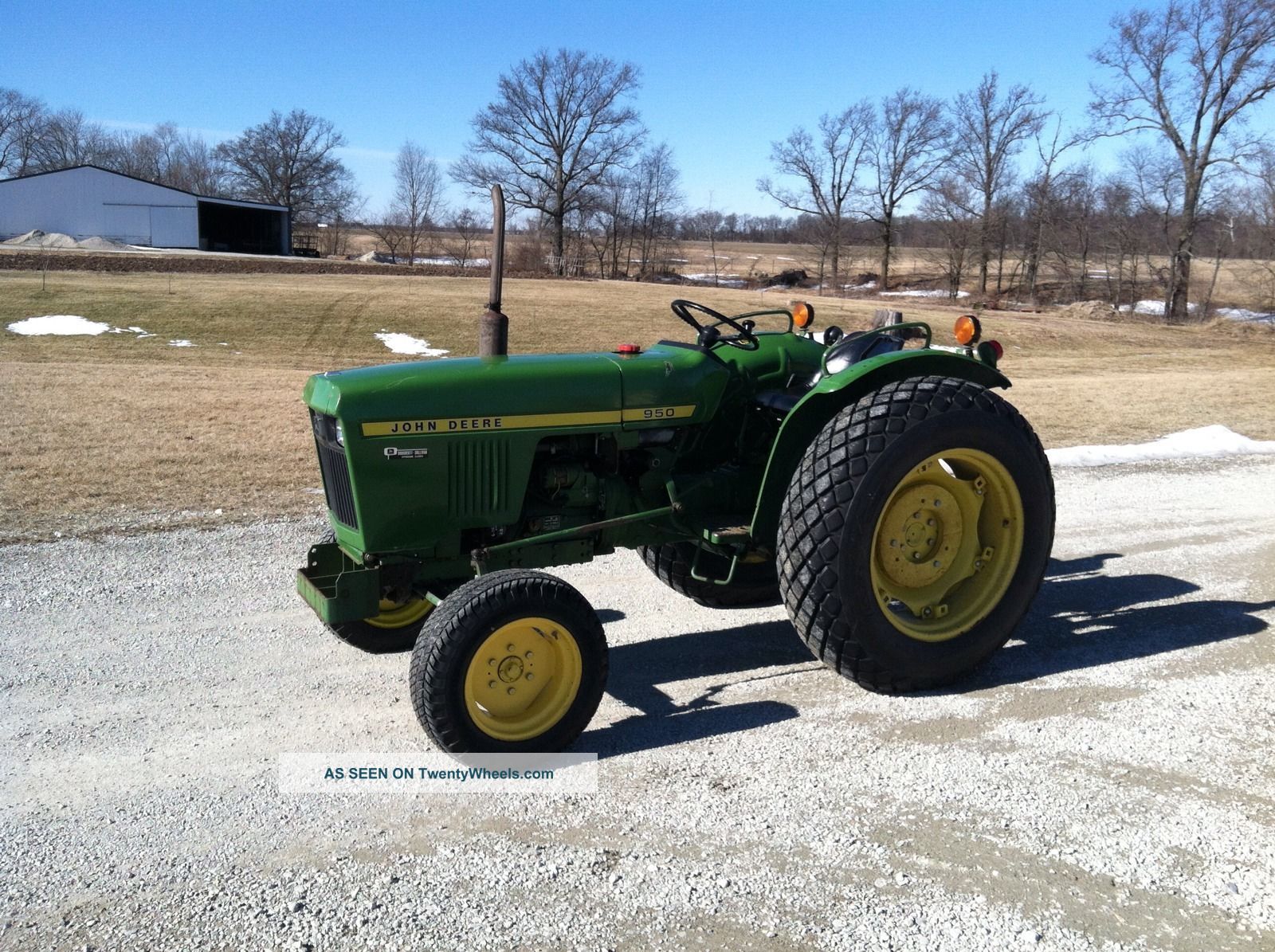 John Deere 950 Tractors photo