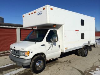 1999 Ford E - 450 Financing Available photo