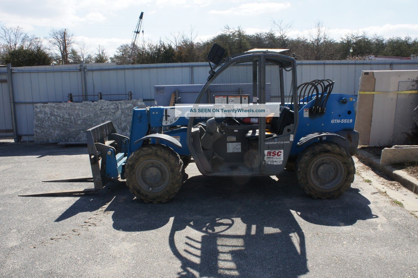 Genie Gth - 5519 Forklift Forklifts photo