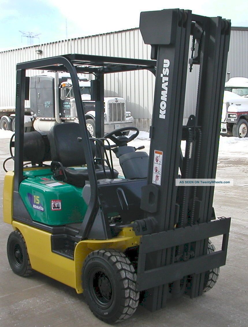 Komatsu Model Fg15ht16 (2002) 3000lbs Capacity Lpg Pneumatic Tire Forklift
