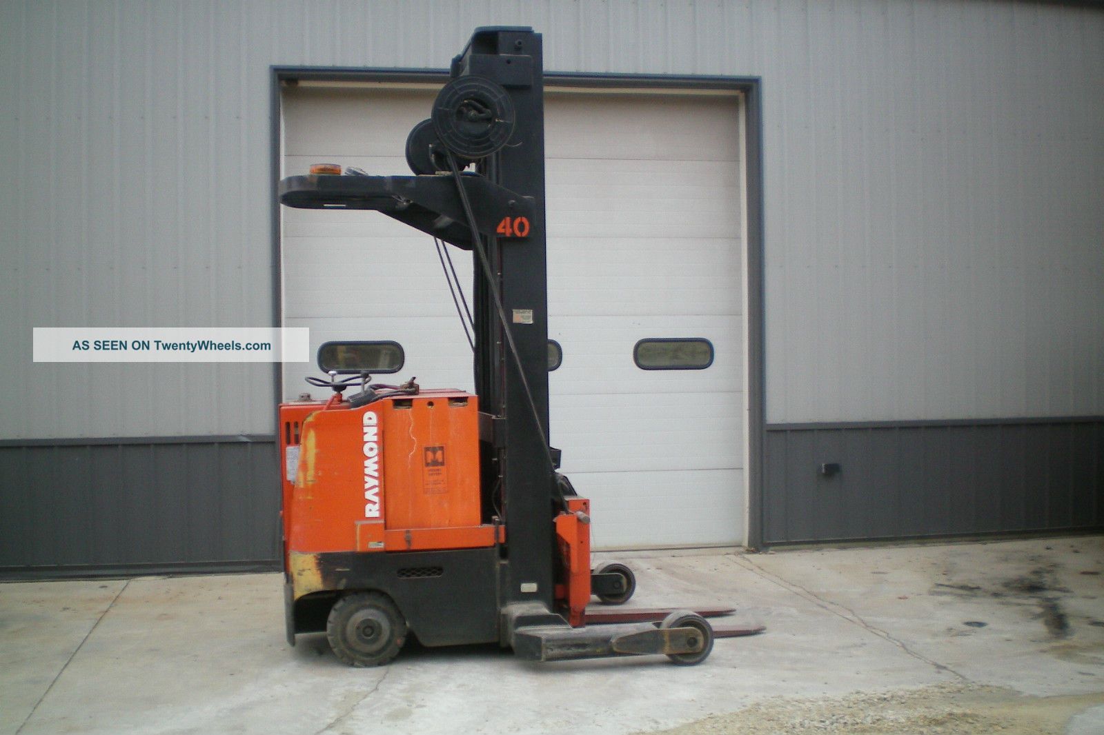 6000 Raymond Reach Truck 296 