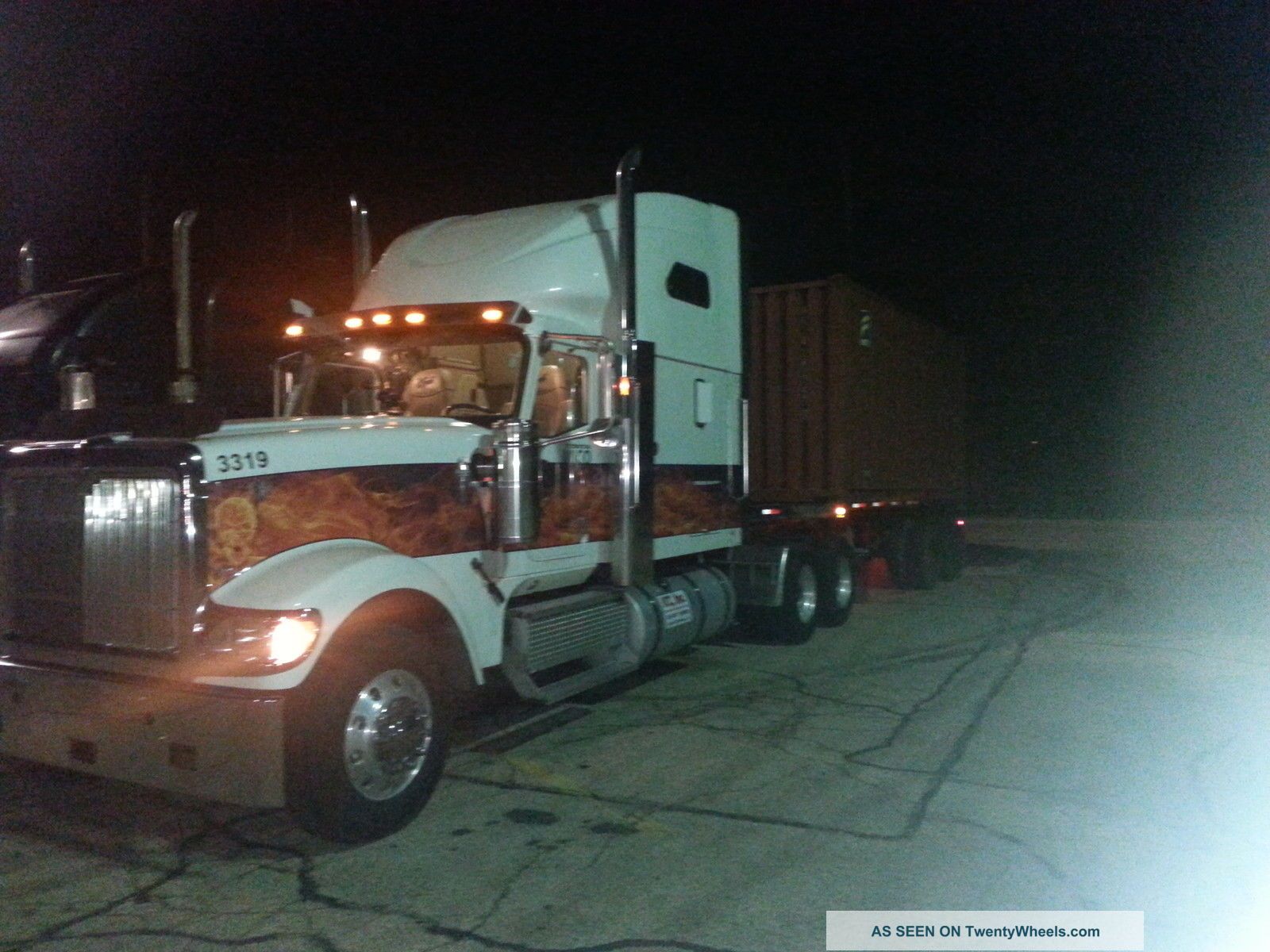 2005 Internatinal 9900ix Sleeper Semi Trucks photo