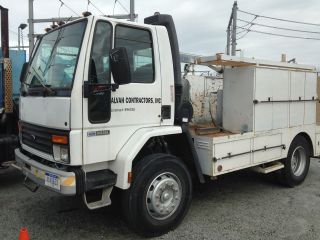 1990 Ford Cargo photo