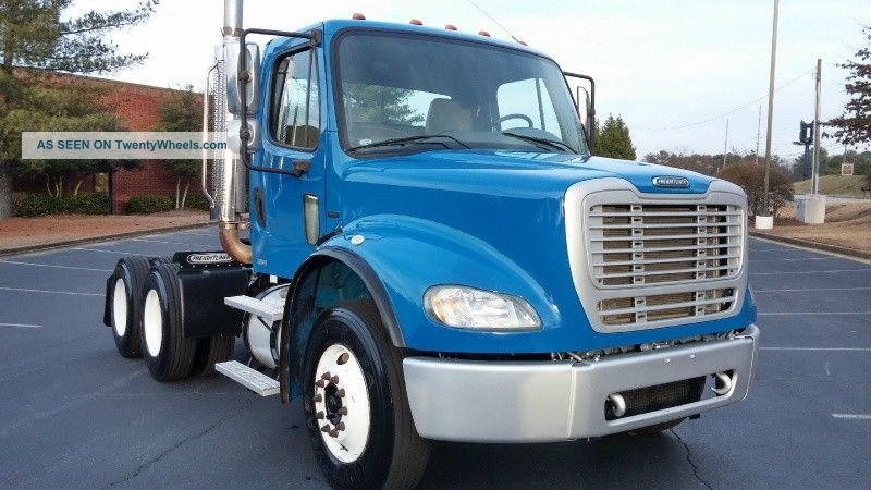 2005 Freightliner M2 112 Only 20k Orginal Miles 680 Total Hours Daycab Semi Trucks photo