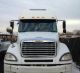 2006 Freightliner Columbia Sleeper Semi Trucks photo 1