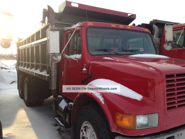 1995 International 4900 Dump Trucks photo