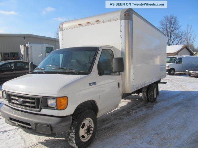 2006 Ford E350 Box Trucks / Cube Vans photo