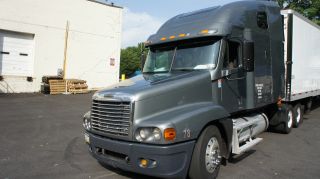 2006 Freightliner photo