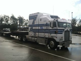 1989 Kenworth K100e photo