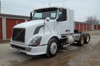 2005 Volvo Vnl64t Financing Available photo