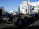 2004 Volvo Vnl42t Daycab Truck Daycab Semi Trucks photo 2