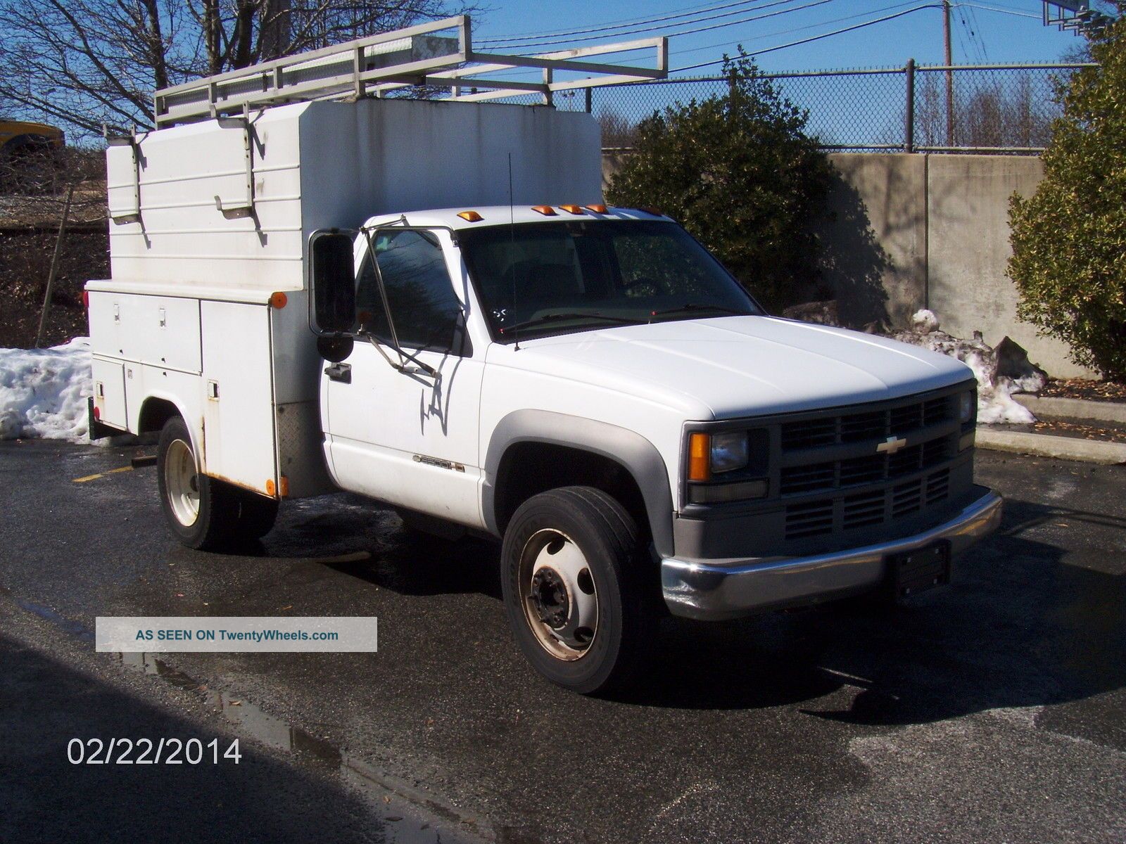 1999 Chevrolet 3500 Box Trucks / Cube Vans photo