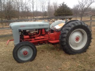 1953 Ford Jubilee Tractor - photo