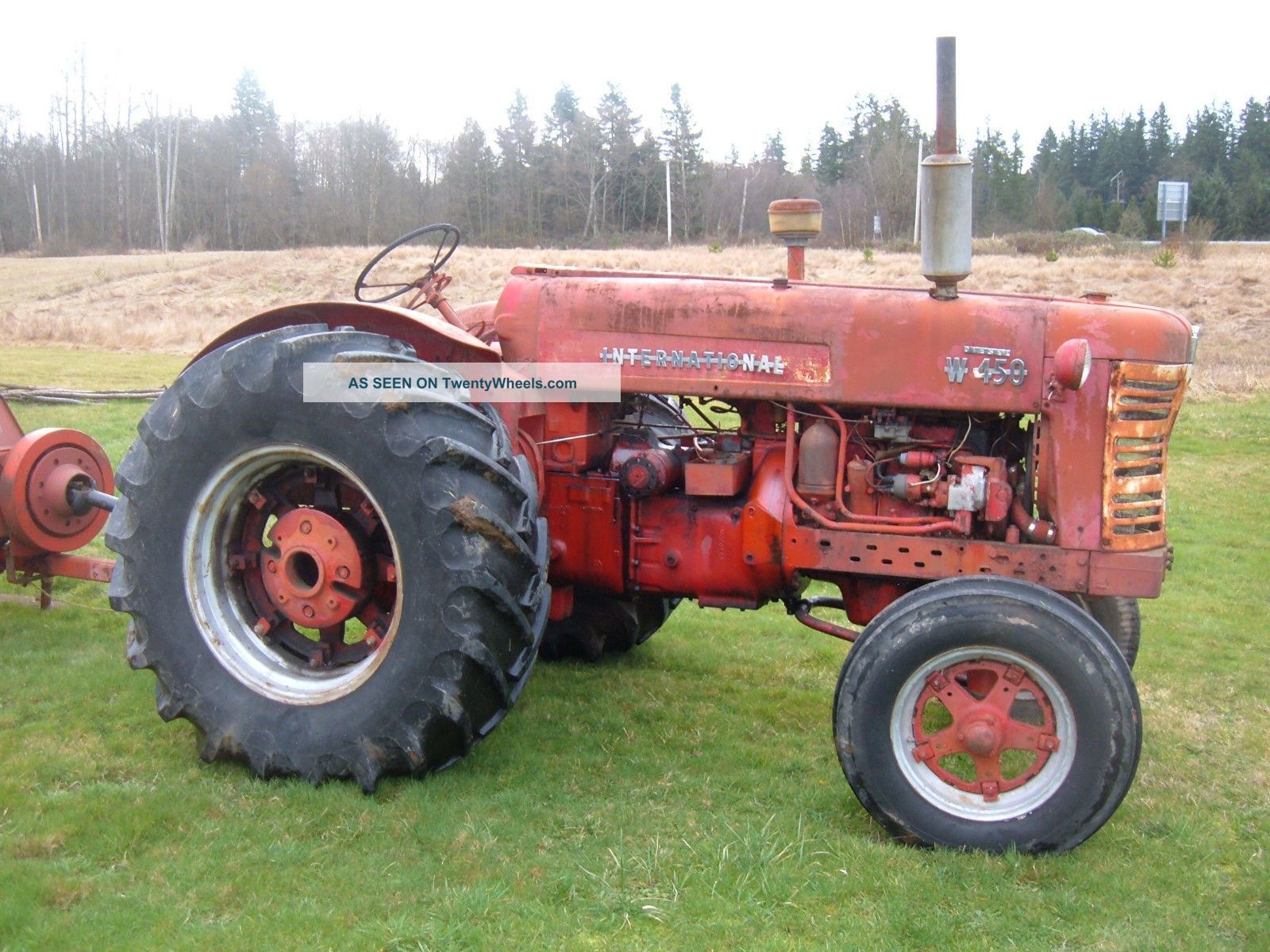 International Harvester W450d Tractor