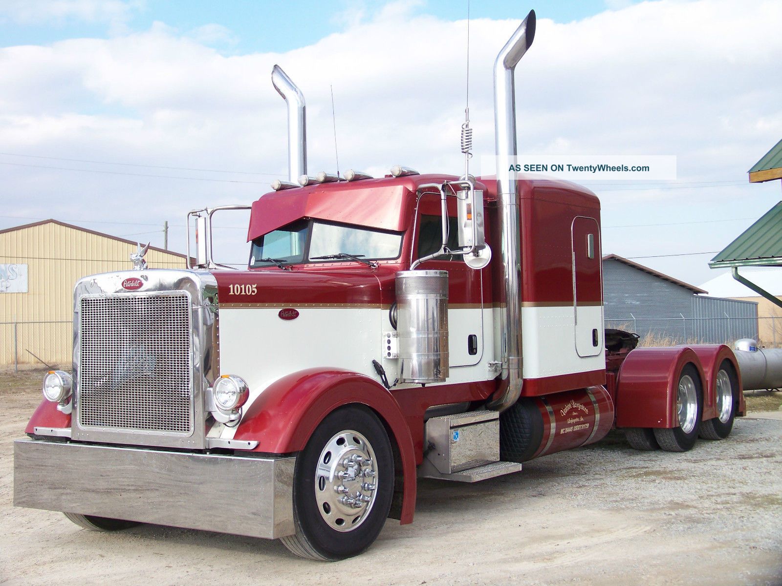 2005 Caterpillar 379 Ext Hood Sleeper Semi Trucks photo