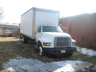1998 Ford F700 photo