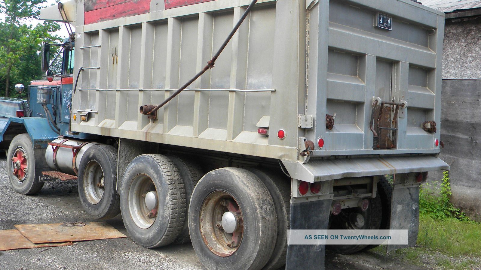 1985 Autocar Dump Trucks photo