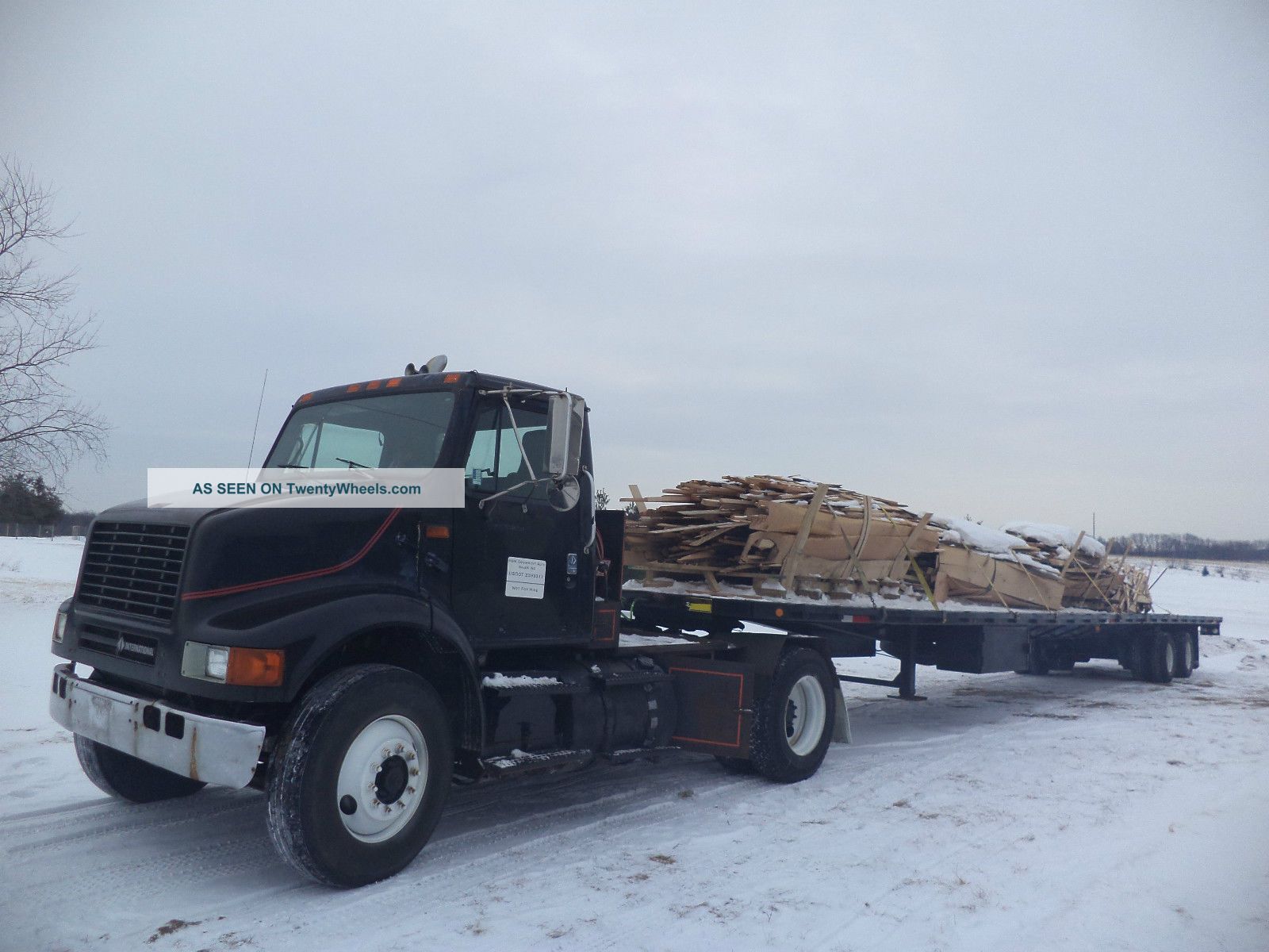 1992 International 8100 Daycab Semi Trucks photo