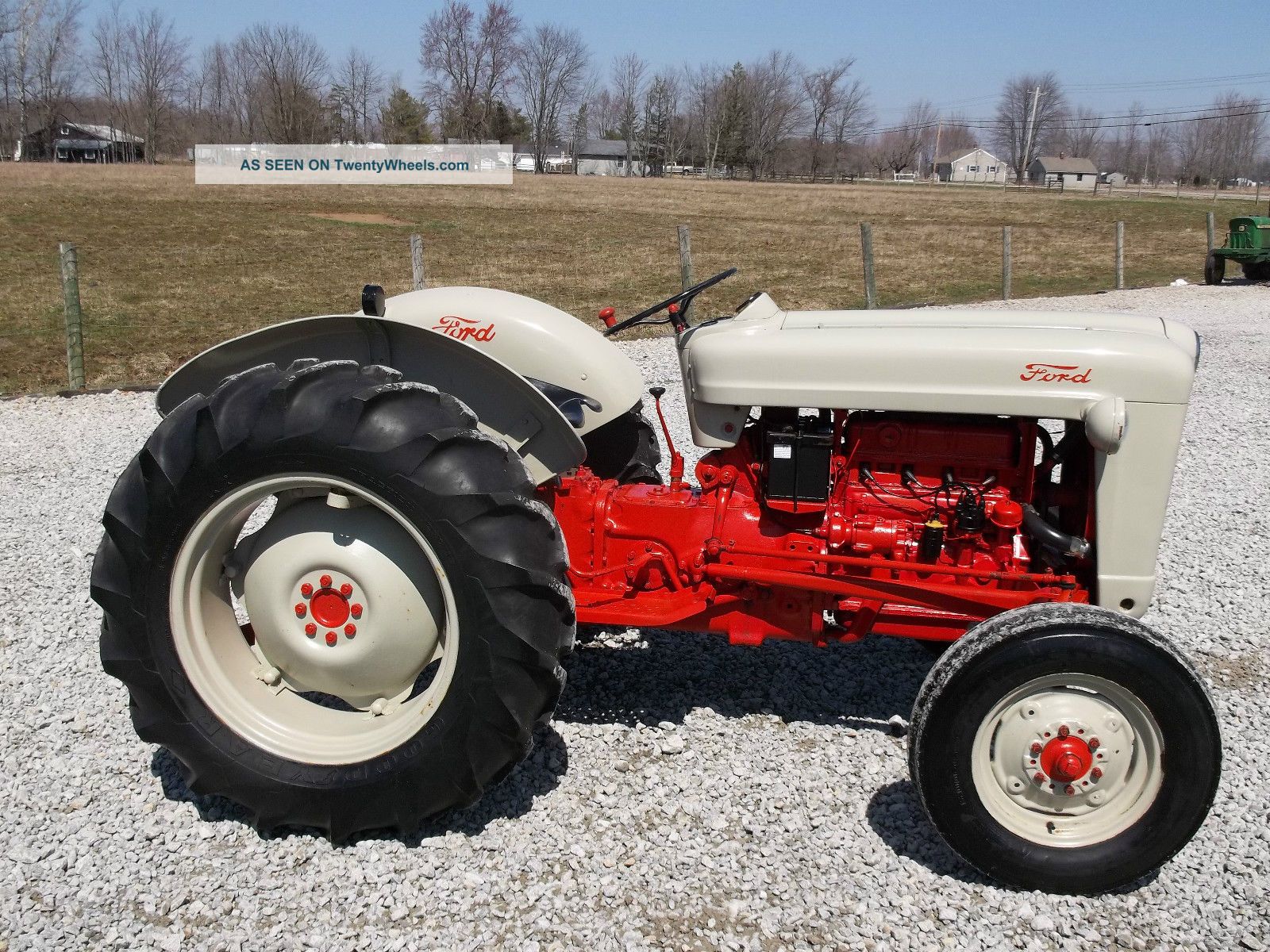 Ford model 800 tractor specs