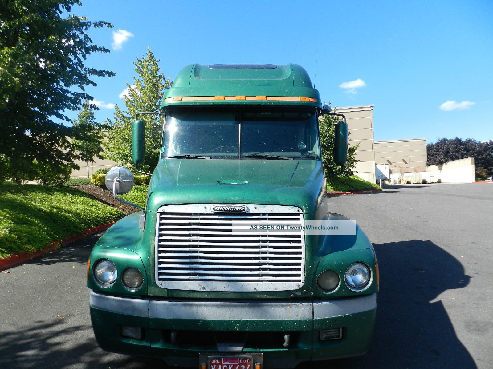 2000 Freightliner Fc2 Sleeper Semi Trucks photo