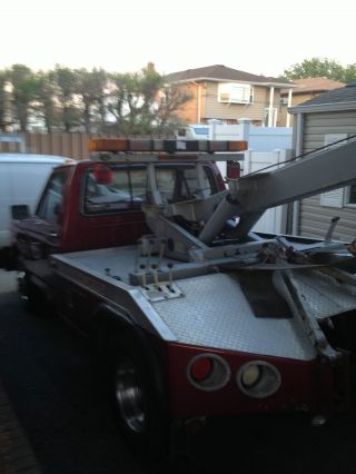 1990 Ford F350 Tow Truck photo