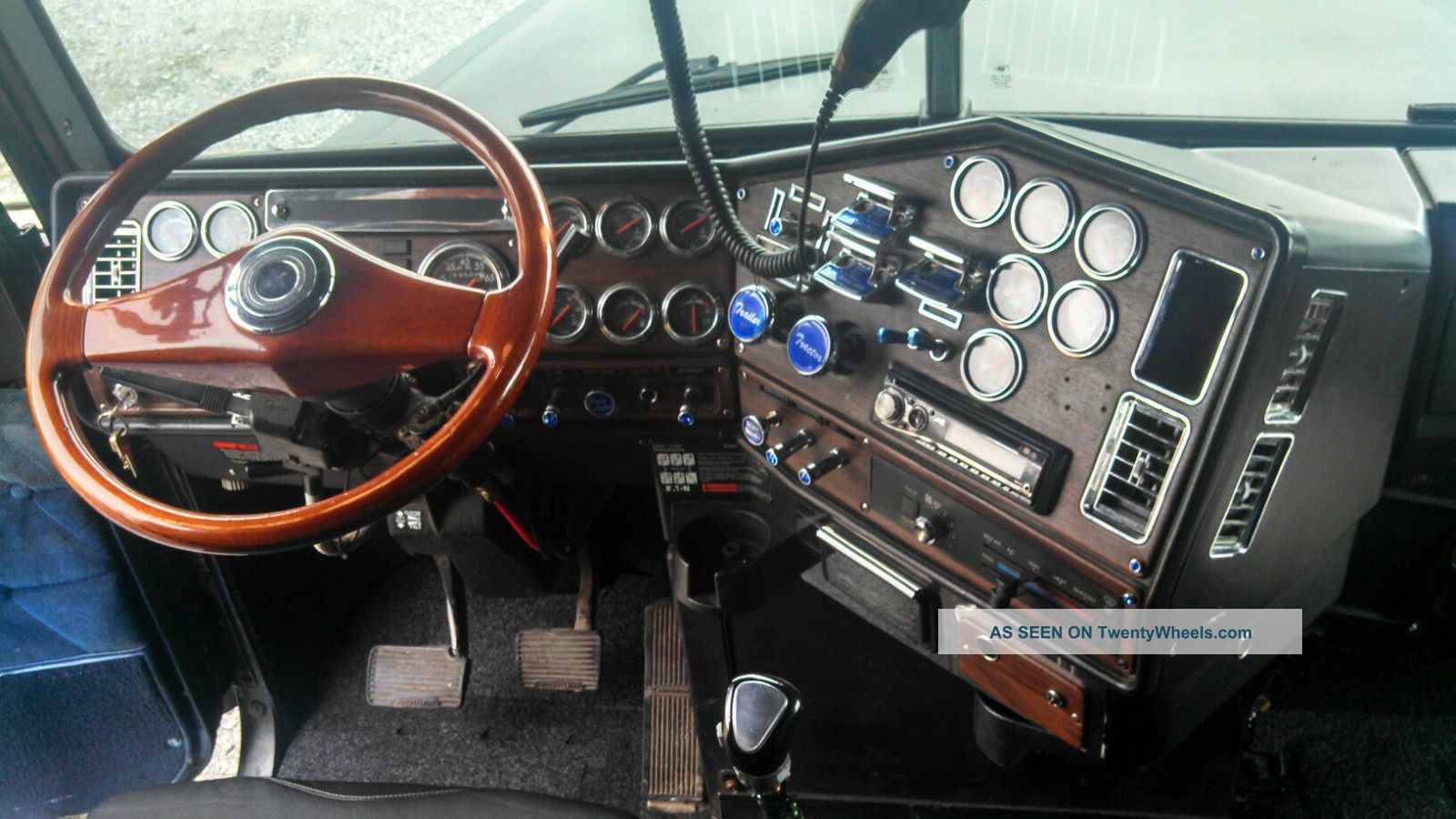 1999 Freightliner Classic Fld13264 Sleeper Semi Trucks photo